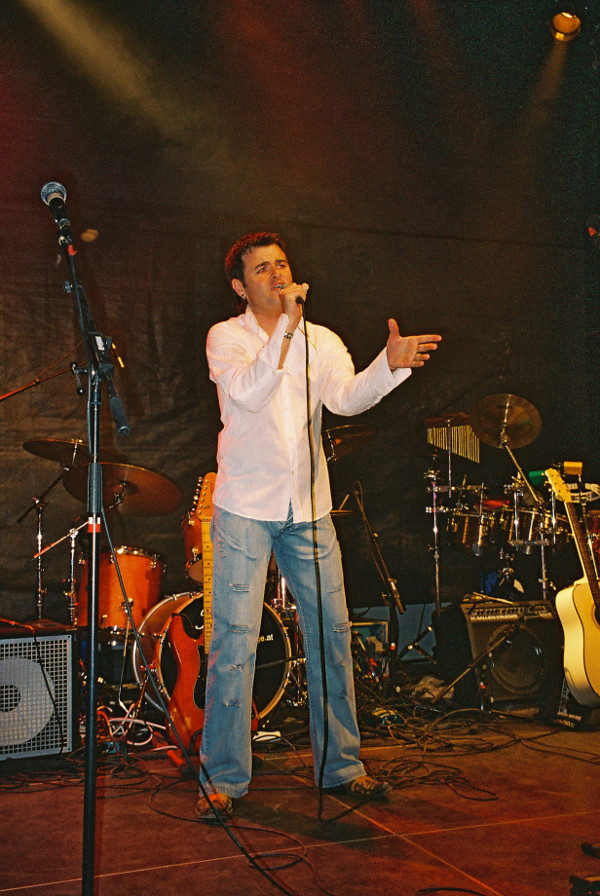 2004